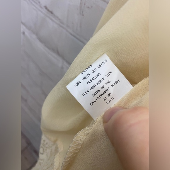 Romacci Delicate & Light Weight Beige Raw Hem Lace Bell Sleeve Kimono Size 5XL - Picture 6 of 7